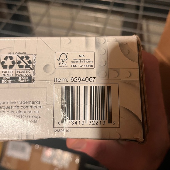 LEGO Christmas - Creator Expert Elf Club House 10275 RETIRED NEW IN BOX - Picture 5 of 5